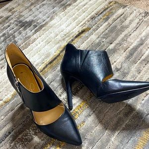 ***SOLD***JESSICA SIMPSON HEELS